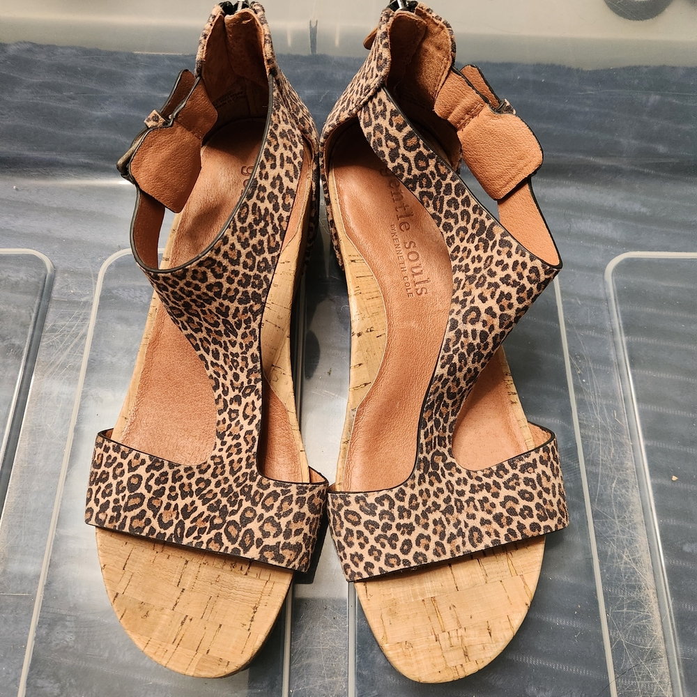 Gentle Souls Kenneth Cole Comfortable Leopard Print Wedge Sandals